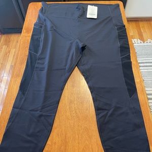 Fabletics NWT 4X Leggings
